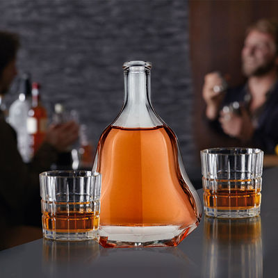 Material del cuerpo de vidrio Botella de licor de 500 ml con corcho Vidrio vacío Botella de forma especial