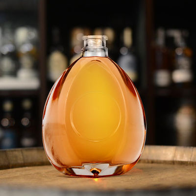 En stock 700 ml extra botella de vidrio de sílex con tapón de madera para ginebra vodka ron licores