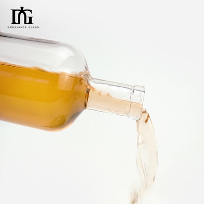Material del cuello Vidrio 500 ml/700 ml Botellas de licor vacías redondas con tapones de corcho