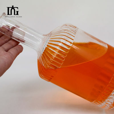 500 ml/700 ml Botella de vidrio transparente de alta calidad con tapa de tornillo