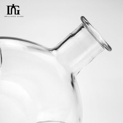 Liquores y bebidas 700 ml botella de vidrio de vino creativa transparente sellada con corcho