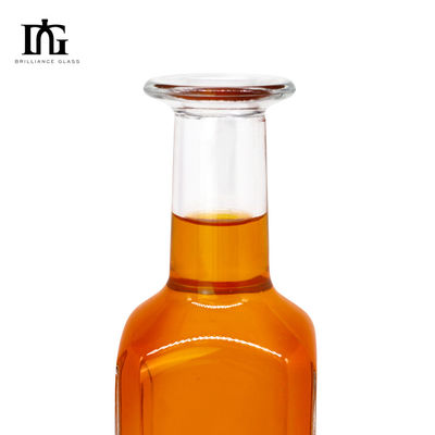 750 ml 1000 ml Whisky Rum Gin Tequila Botella de vidrio con tapones de corcho y diseño elegante