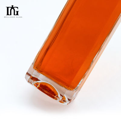 750 ml 1000 ml Whisky Rum Gin Tequila Botella de vidrio con tapones de corcho y diseño elegante