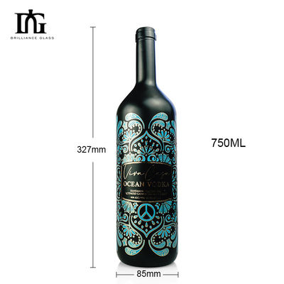 Etiqueta impermeable en relieve y barnizado para botellas de licor de vino tinto
