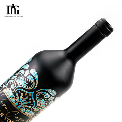 Etiqueta impermeable en relieve y barnizado para botellas de licor de vino tinto