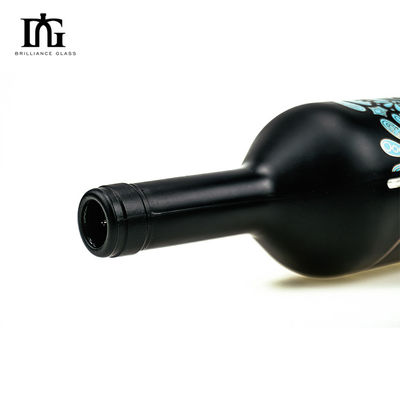 Etiqueta impermeable en relieve y barnizado para botellas de licor de vino tinto
