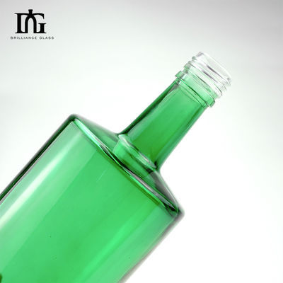 Botella redonda de vidrio de fondo grueso y transparente con cuello de corcho