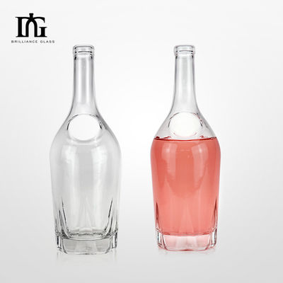 Grabación de la superficie de las botellas de vidrio manipuladas para el whisky en diferentes capacidades