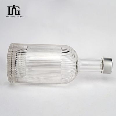 Logotipo de diseño personalizado 330Ml Botella de vidrio de vodka con tapa de tornillo y material de cuello