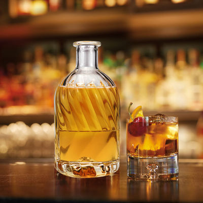 250 ml/500 ml/700 ml/750 ml Botella de vidrio para whisky y vodka