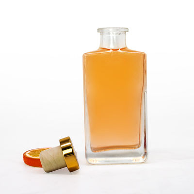 Botella de vidrio con tapa de tornillo de 700 ml para licores y bebidas