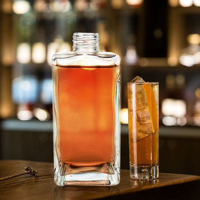 Botella de licor de vidrio vacío transparente de 700 ml para whisky, vodka y tequila