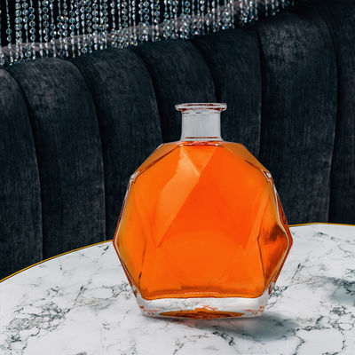 Botella de vidrio de bebida alcohólica de 500 ml con diseño personalizado y logotipo del cliente aceptable