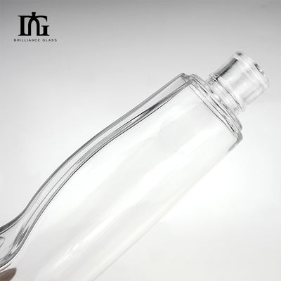 Logotipo del cliente aceptable Botella de vidrio para licor vodka tequila ginebra tapa de corcho sellada