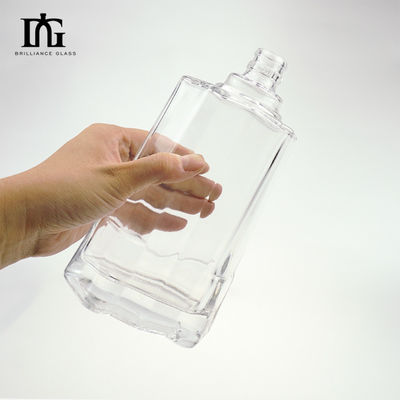 Botella cuadrada de whisky de 250 ml/500 ml/700 ml/750 ml con fondo de vidrio pesado de grosor de corcho