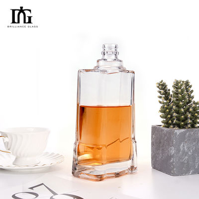 Botella cuadrada de whisky de 250 ml/500 ml/700 ml/750 ml con fondo de vidrio pesado de grosor de corcho