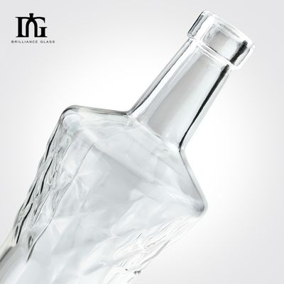 Brandy vacío claro Whiskey Ron Gin Bebidas Vino Vidrio Botellas de licor con corcho