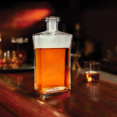 OEM/ODM aceptable de lujo 500 ml de vidrio cuadrado botella de licor para el vino helado