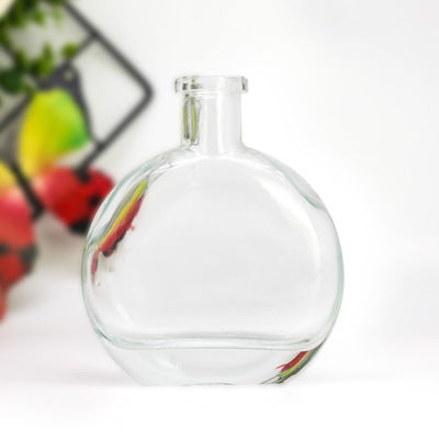 Botella de vidrio de 500 ml grabado para el final del ron Gin y licor de brandy en forma única
