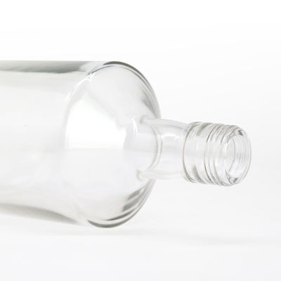 Botella de vidrio transparente y transparente para bebidas alcohólicas Tipo de sellado CORK OEM/ODM Aceptable 700 ml