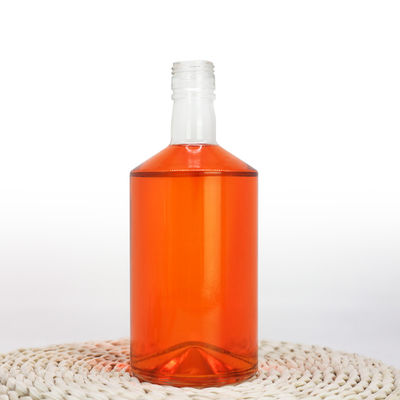Botella de vidrio transparente y transparente para bebidas alcohólicas Tipo de sellado CORK OEM/ODM Aceptable 700 ml