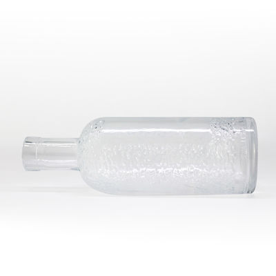 Botella de vidrio para bebidas con superficie de manipulación de la superficie de grabación ácida de 750 ml de capacidad y transparente