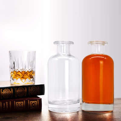 Forma clásica Flint Brandy Espiritos Blancos Vacíos Liquor Botella de vidrio 500ml 700ml Super