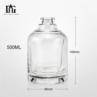 25OZ Botella redonda de bebidas alcohólicas con diseño de panel recto y manija de pistola de un solo dedo hecha de vidrio