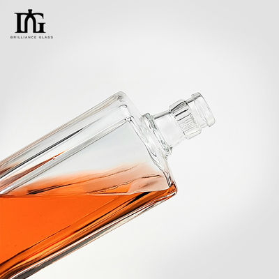 Botella de vidrio transparente de 500 ml para vino de lujo Liquor Rum Whisky Gin Vodka Muestra proporcionada