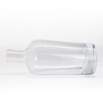 Botella de licor en miniatura de 500 ml y 750 ml clara reutilizable con cuerpo de vidrio