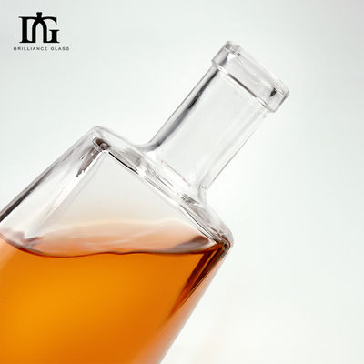 Material de base Vidrio 50 ml 350 ml 700 ml 750 ml Botella de vodka de 1000 ml para bebidas